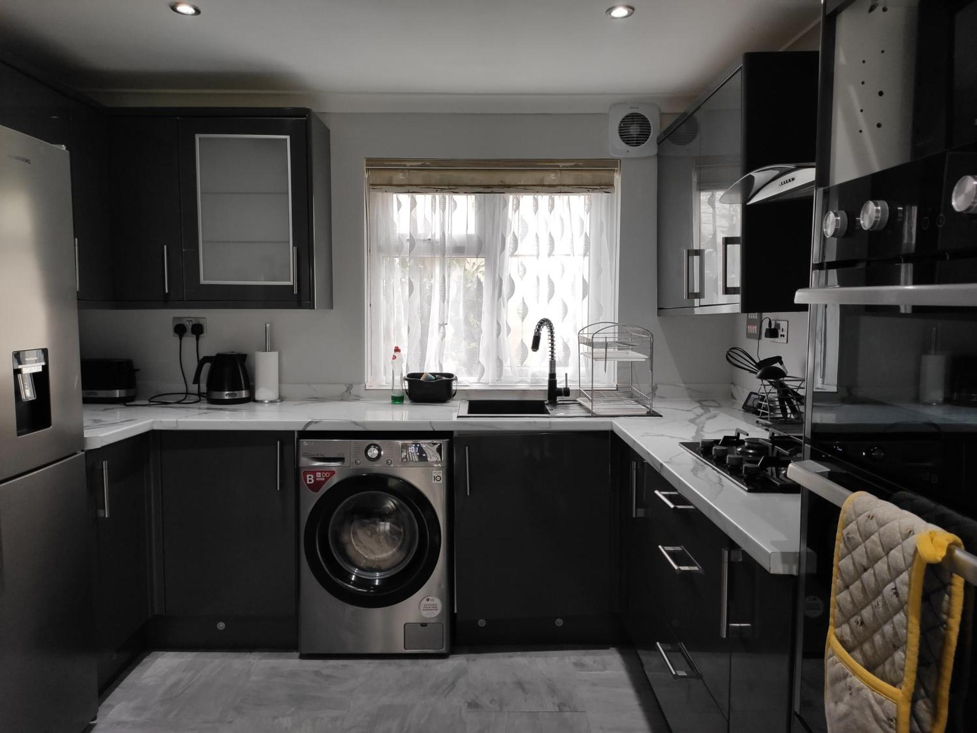 Elegant 3-Bedroom Home, Sleeps Up To 5 Guest. South Ockendon Экстерьер фото